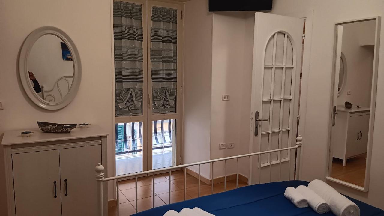 Dimora Danicla Apartamento Nápoles Exterior foto